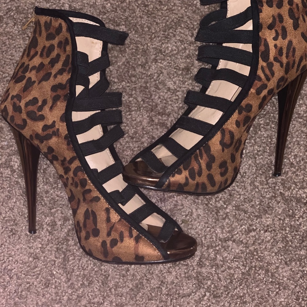 Shoes - Picture 3 of 3